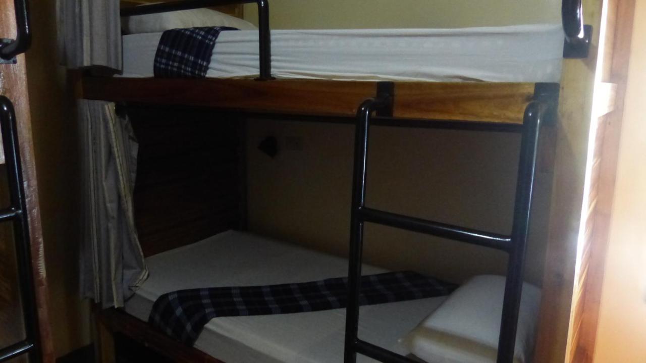 Bangka Hostels El Nido Ngoại thất bức ảnh